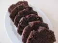 Wilgotna babka czekoladowa, idealna na deser. Ten przepis na babkę czekoladową jest prosty i szybki.