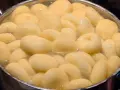 Gotowanie klusek śląskich w garnku. Idealne do sosów, jak zrobić kluski śląskie krok po kroku.