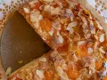 Pyszne, mega szybkie ciasto na oleju z brzoskwiniami i migdałami. Idealne na deser!