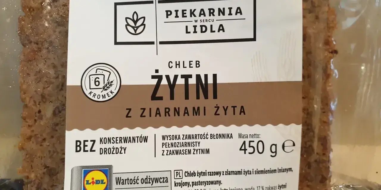 Chleb żytni razowy z ziarnami żyta i siemieniem lnianym, 227 kcal na 100g. Bez konserwantów i drożdży. Idealny na zdrową kromkę.