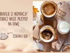Dwie filiżanki kawy, jedna z mlekiem, na tle opakowania z logo Inka. Brak inspiracji? Zeskanuj kod, by poznać przepisy na kawę.