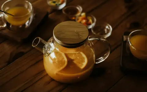 Jak zaparzać herbatę? Odkryj sekrety perfekcyjnego smaku!