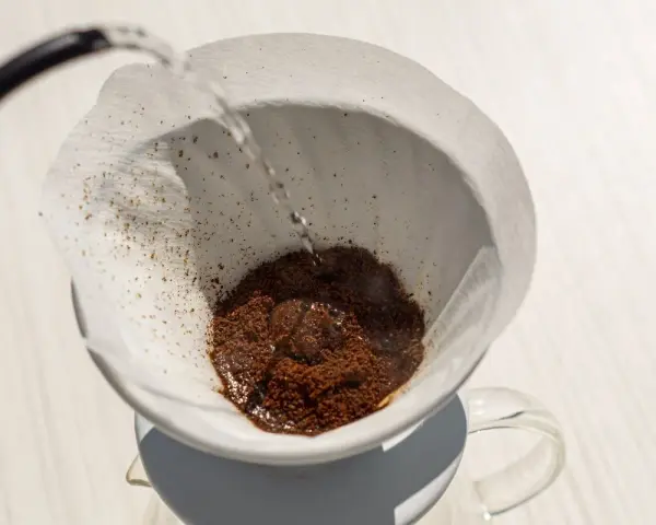 Kawa przyspiesza metabolizm? Jak spalać kalorie mądrze!