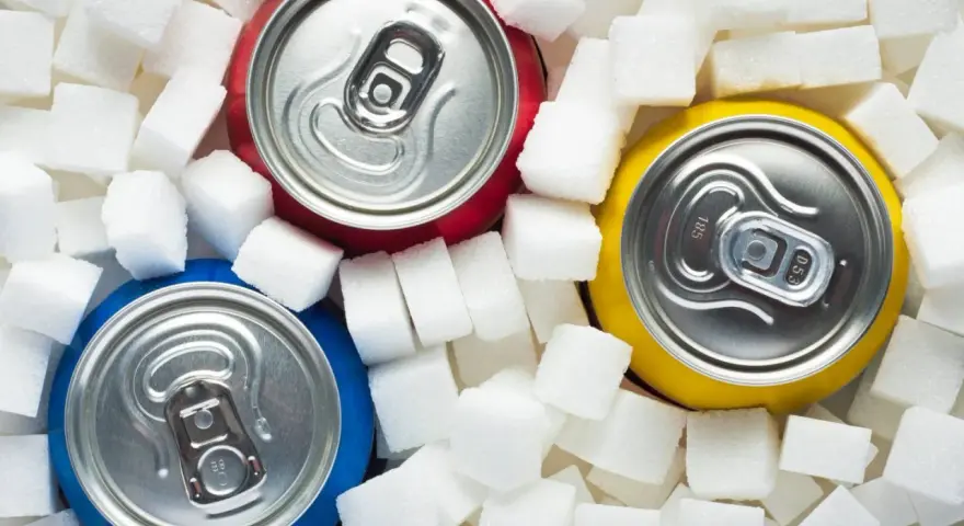 Ile cukru ma Fanta? Sprawdź, czy to dużo i jak wpływa na dietę