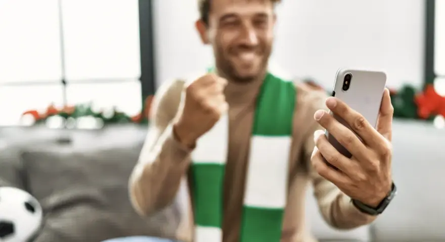 Jak nawyk drugiego ekranu całkowicie przebudował nasze doświadczenia sportowe