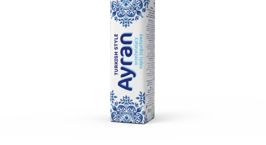 Orzeźwiający napój jogurtowy Ayran w stylu tureckim. Idealny na upalne dni, gdy zastanawiasz się, ayran co to.